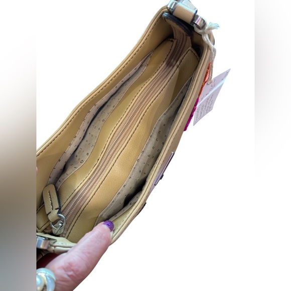 Liz Claiborne Beige Shoulder Bag with Floral and Animal Design - Picture 8 of 9